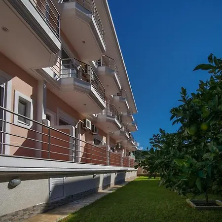 Royal 3* Himare