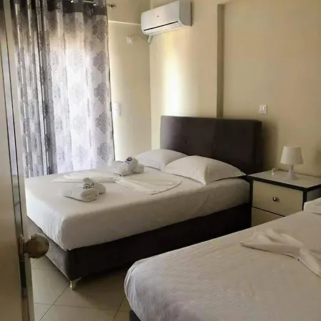 Hotel Royal Himare
